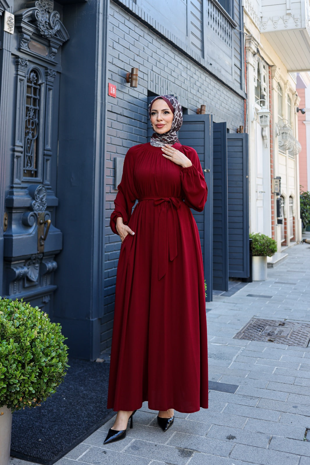 Aura Büzgü Yakalı Ve Kuşaklı Premium Maxidress