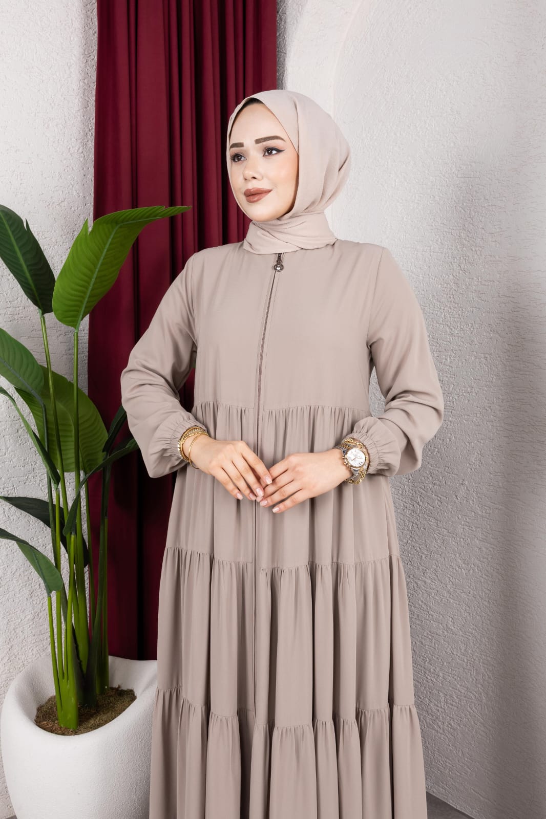 Fırfır Detaylı Modern Elbise / Ferace