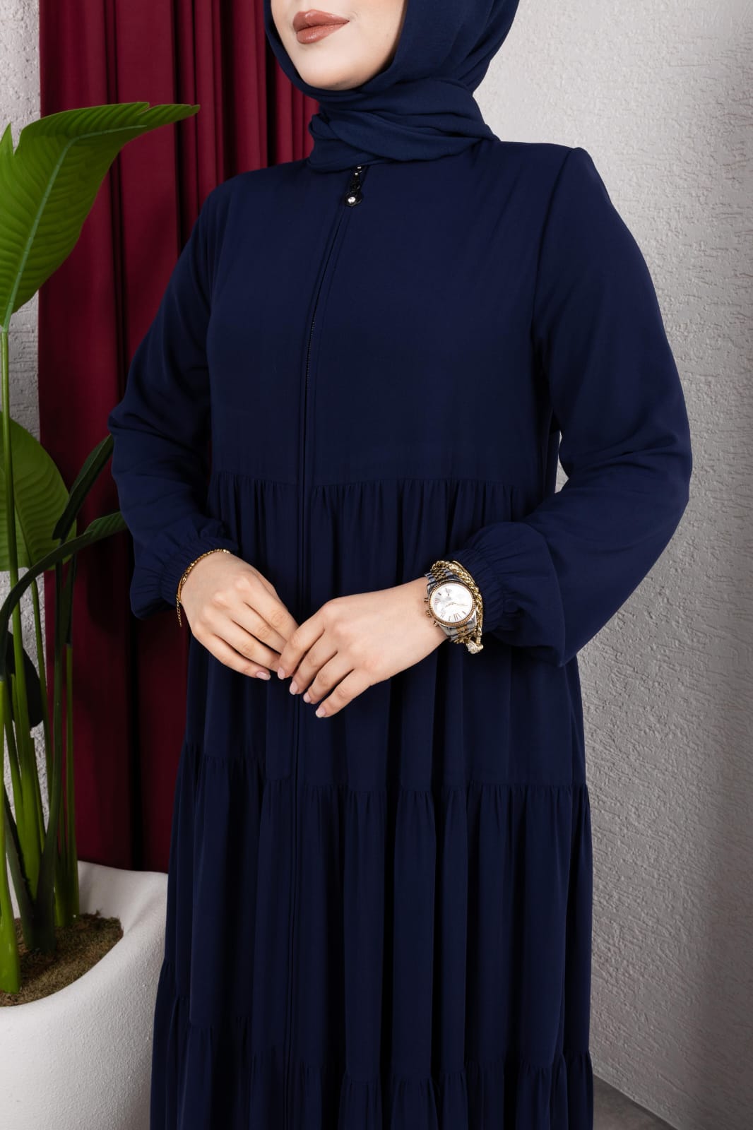 Fırfır Detaylı Modern Elbise / Ferace