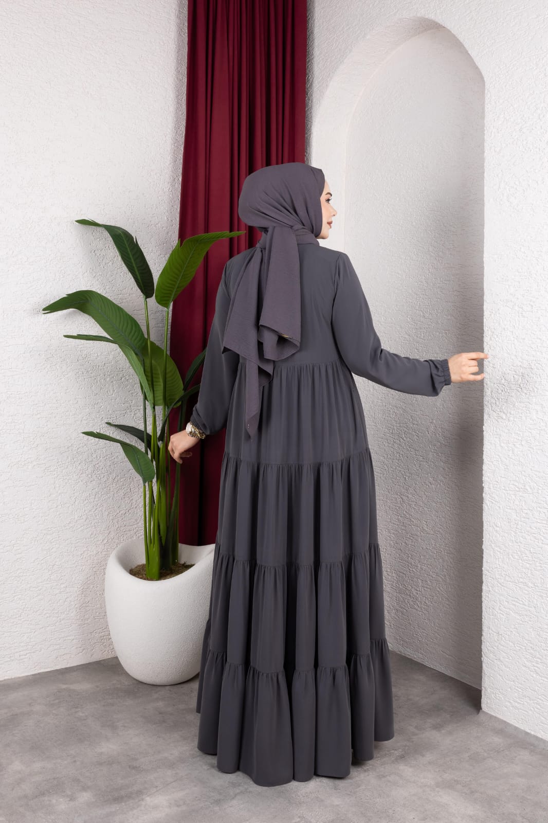 Fırfır Detaylı Modern Elbise / Ferace