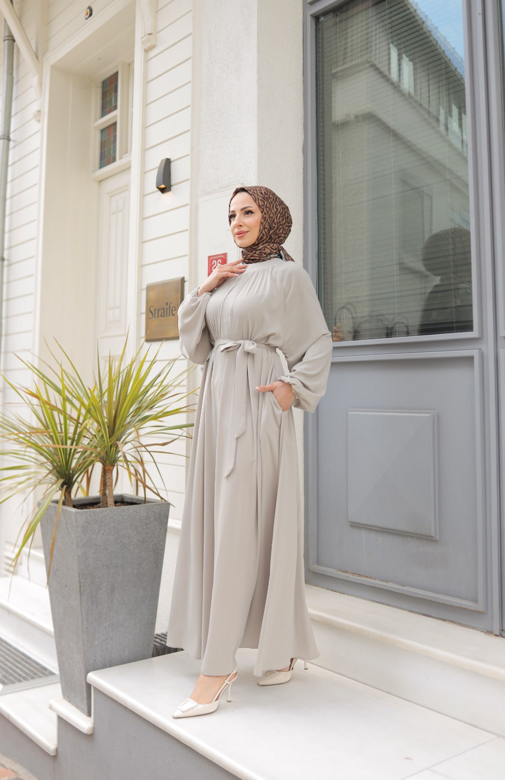 Aura Büzgü Yakalı Ve Kuşaklı Premium Maxidress