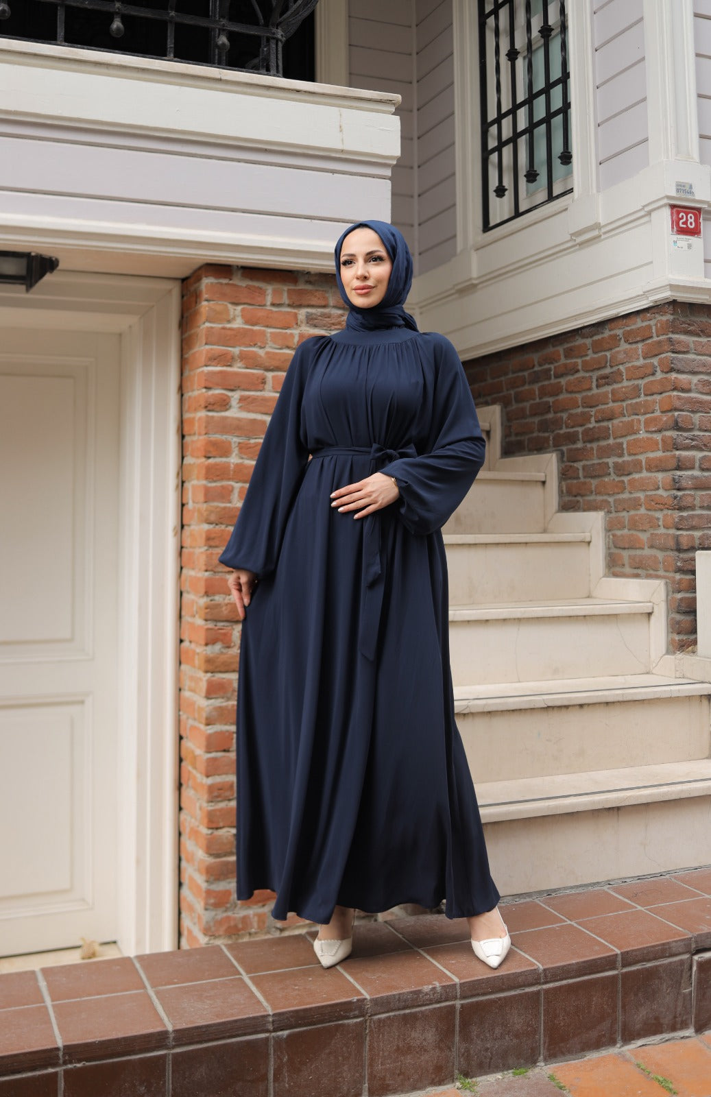 Aura Büzgü Yakalı Ve Kuşaklı Premium Maxidress