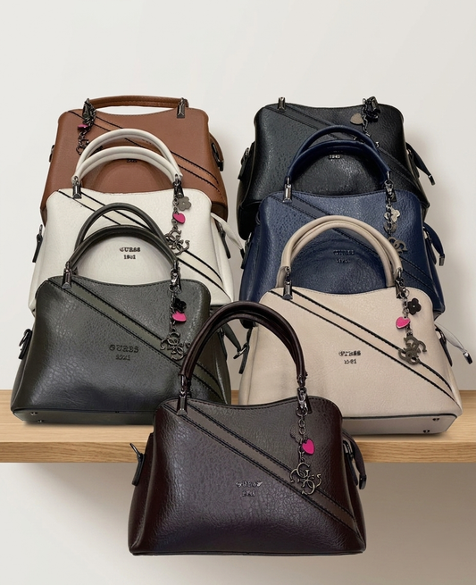 Luna Charm Detaylı Çapraz Nakışlı Premium Kol Çantası